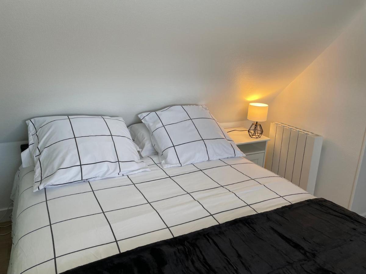 Appartement T3 Vue Mer Sauzon Balcon Et Parking Prive Exterior photo